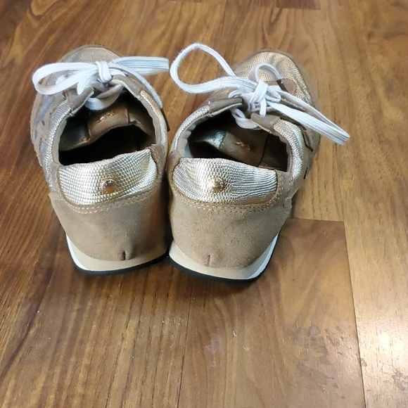 Shoes - Picture 3 of 5